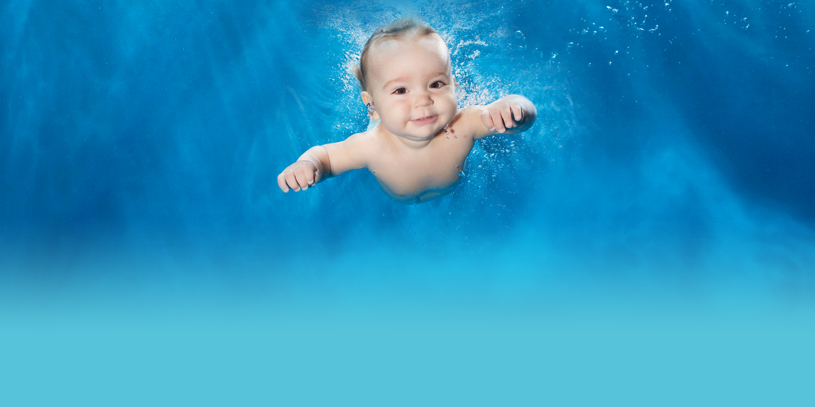 infant swim lessons at 6 months
